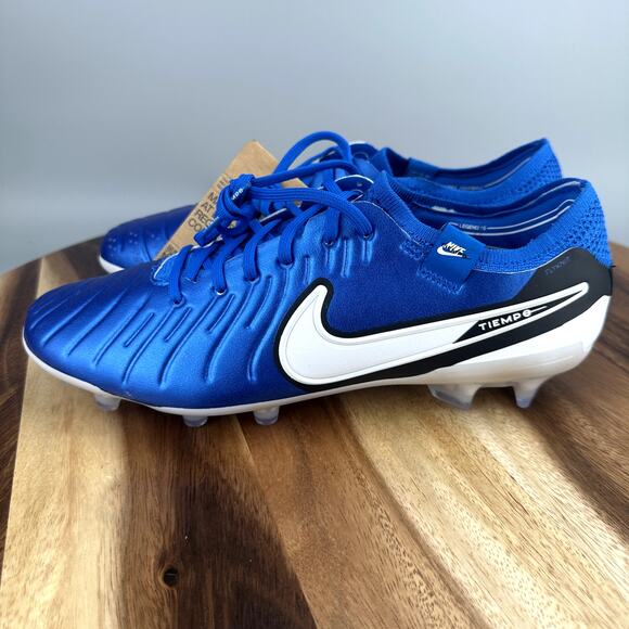 Nike Blue and White Athletic Shoes main image 8